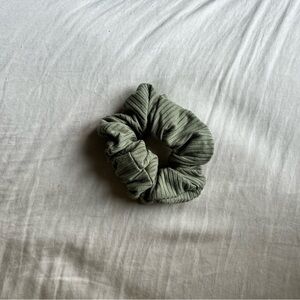 Small/medium scrunchie green khaki